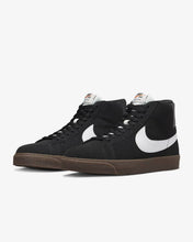 Load image into Gallery viewer, Nike SB - Blazer Mid
